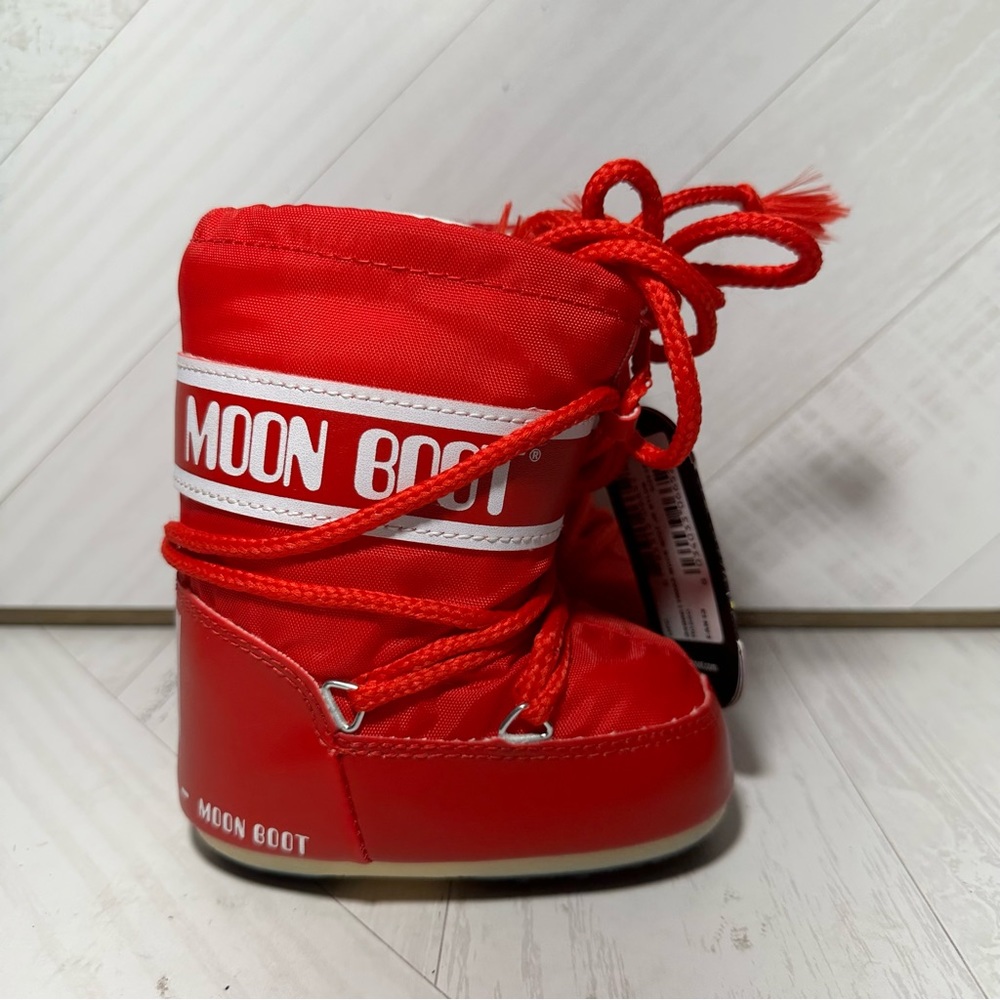 Original Rainbow Moon Boots kids size 6.5